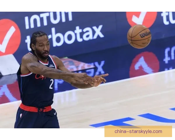 伦纳德伤退仍砍31分连20+创新高